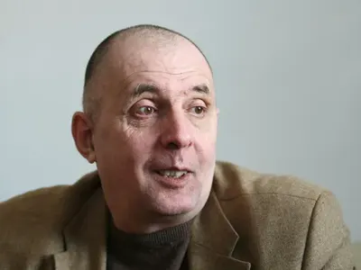 Зрител се жалва в СЕМ: Свалете Коритаров от ефир, докато не си оправи зъбите!