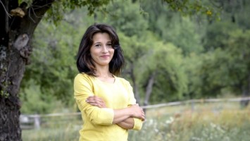 Веселка от Фермата купи коне с наградата (Победителката стяга къщата си)