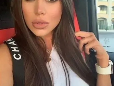 Алисия запозна Валерко с гаджето (Тримата заедно на почивка в Мексико)