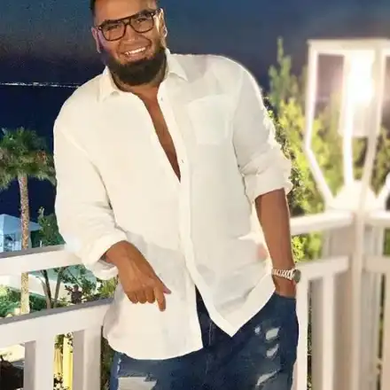 Азис иска Мадона и Мерил Стрийп