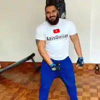 Азис отново плаче за внимание