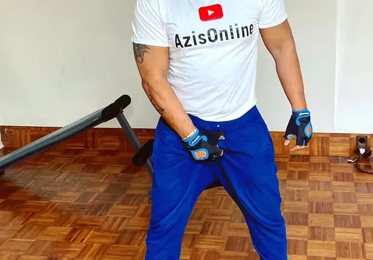 Азис отново плаче за внимание