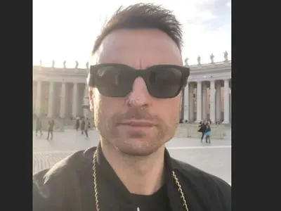 Бербо води Елена в Рим за ЧРД