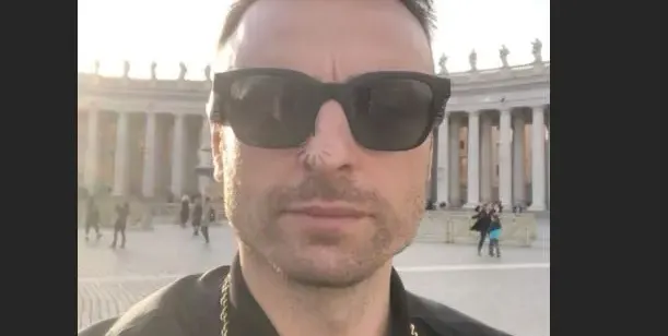 Бербо води Елена в Рим за ЧРД