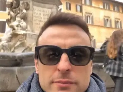 Бербо води Елена в Рим за ЧРД