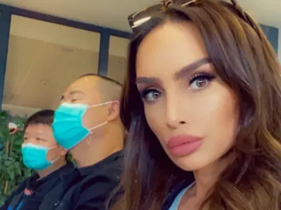 Биляна Дол не се бои от коронавируса (Бившата на Божинков се щракна с китайци - Фото)