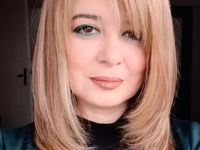 Бившата на Доган си отряза косите заради „Ягодова луна“ (ФОТО в галерия)