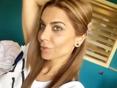 Бони уж кръцнала само нослето, а защо не прилича на себе си?!!