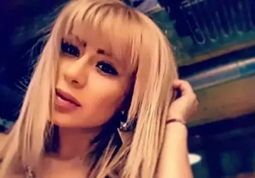 Честито! Ася Капчикова се сгоди (Плеймейтката се кротна заради новия си)