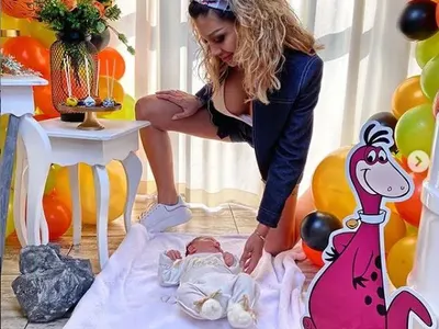 Джулиана Гани направи погача за бебето