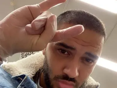 Фризьорът на Николета избяга от Милано заради коронавируса (Снимки)