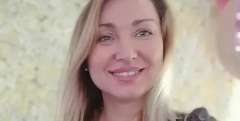 Галка от „Каризма” се върна тайно в България затънала до гуша в дългове за над 300 бона