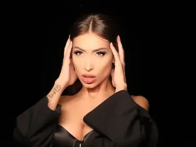 Голям успех за Ариа! Вижте какво се случва с новата топ певица на „Пайнер“!