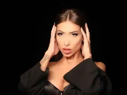 Голям успех за Ариа! Вижте какво се случва с новата топ певица на „Пайнер“!