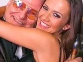 Христо Сираков запозна децата си с плеймейтката Дениз Хайрула (Петимата се забавляват на ски ваканция в Италия)