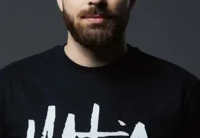 И Тото влиза в Капките