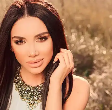 Яница се отдаде на шопинг в Турция