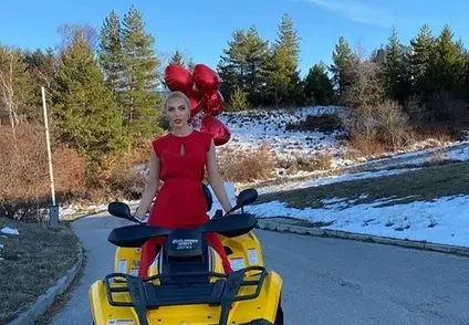 Жаси подкара АТВ на токчета