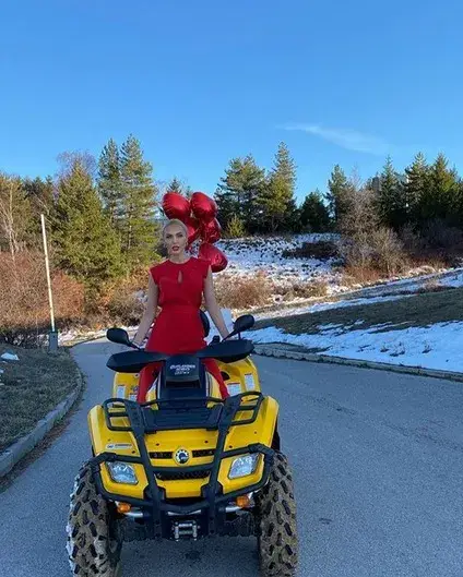 Жаси подкара АТВ на токчета