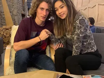 Краев люби азиатка