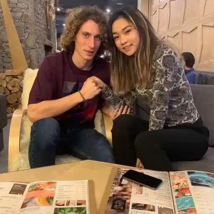 Краев люби азиатка