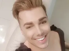 Кулагин загърби България, пресели се в Дубай (Гримьорът си идва у нас само за специални клиенти)