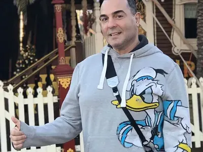 Лорд Евгени Минчев отсече: Преслава „разкрачена” между попфолка и Кан, Драго Чая флиртува с патето Яки и още + снимки