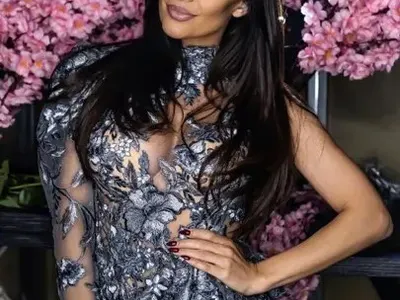 Лорд Евгени Минчев отсече: Преслава „разкрачена” между попфолка и Кан, Драго Чая флиртува с патето Яки и още + снимки