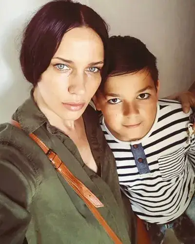 Мария Силвестър пропищя от проблеми със сина си