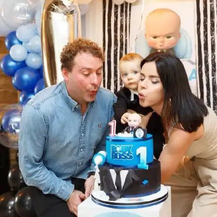 Мона Гочев пръсна хилядарка за бутиков рожден ден на сина си