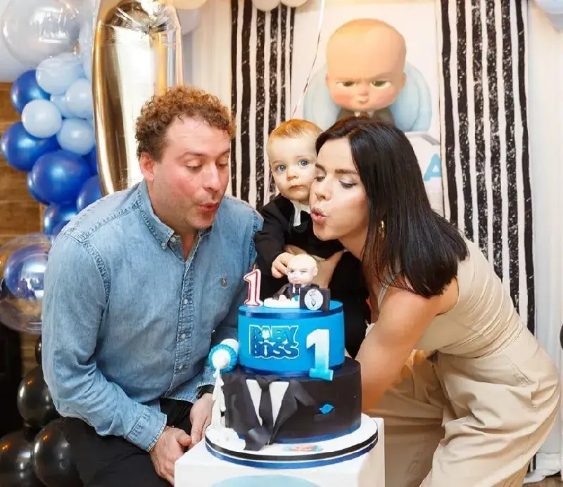 Мона Гочев пръсна хилядарка за бутиков рожден ден на сина си