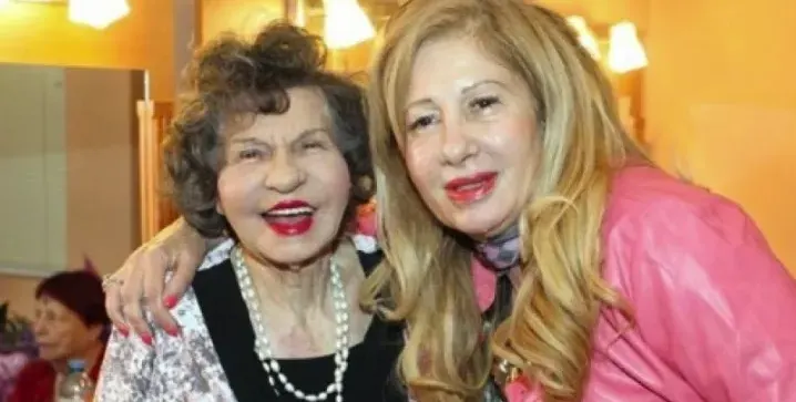 Муки иска улицата пред блока да стане „Стоянка Мутафова”