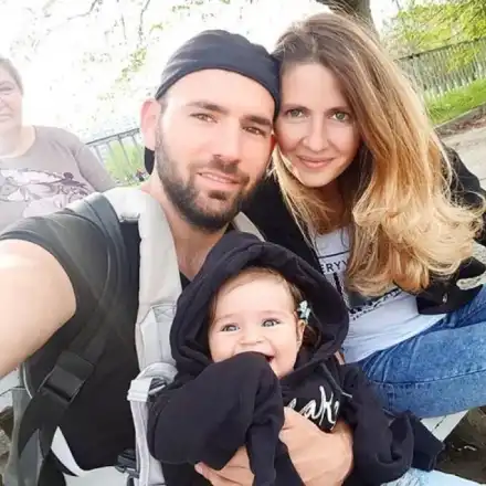 Наско Месечков и жена му заведоха бебето в Милано