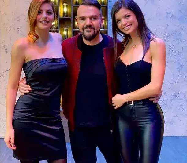 Няма спирка! Славена Вътова опитва да се набута и в „Гласът на България\" (И за капацитет по музика ли се има?!)