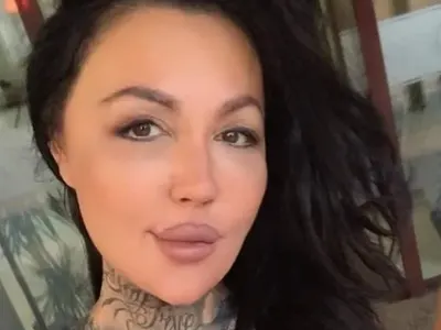 Никита Джонсън аха да роди в такси