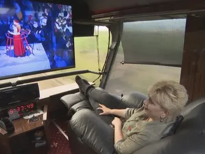 Николина Чакардъкова брои 1 милион за рейс със спалня