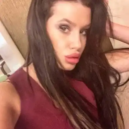 Новата миска избяга от хейтъри, не издържа на гаврата, че е грозна