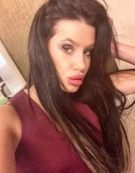 Новата миска избяга от хейтъри, не издържа на гаврата, че е грозна