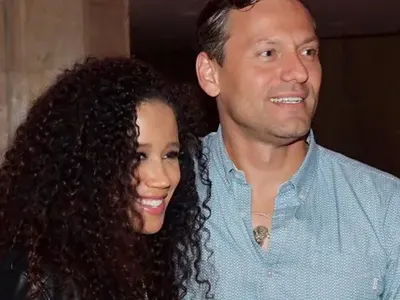 Орлин Павлов се гаджосал с мулатката в БНТ