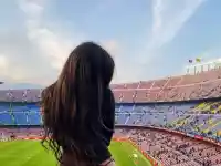 Поредна простотия! Наша плеймейтка се съблече на Ноу Камп, за да стане известна с г*з