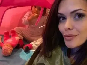 Преслава проговори на бебешки