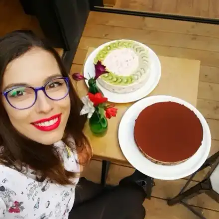 Радина Думанян пече сладкиши по нощите