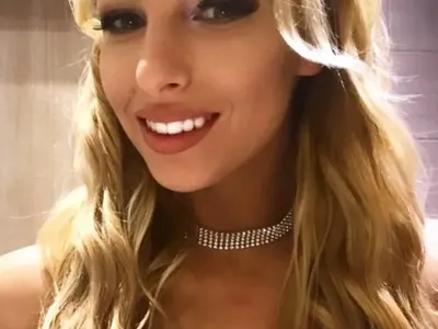 Секси гимнастичка конкурира Натали Трифонова (Снимки)