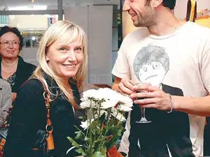 Семейни драми: Бившият на Йончева заживя с любовницата си, евродепутатката взе 3-годишния си син в Брюксел