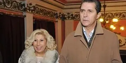 Силвия Кацарова се събра с младия си мъж (Милионерът Любомир й подари джип за 100 бона)