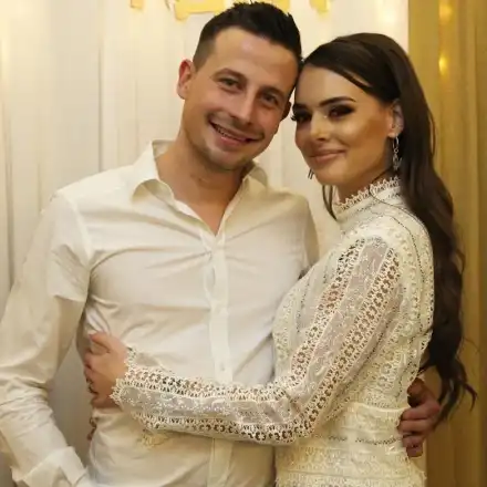 Синът на Доган подари обеци на годеницата си за 5 бона