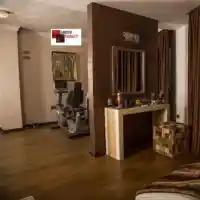 Слави пак продава дома си, иска 4 милиона, а стол в банята разкрива за... (Уникални снимки)