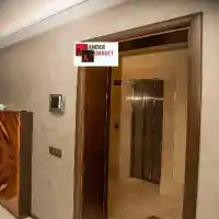 Слави пак продава дома си, иска 4 милиона, а стол в банята разкрива за... (Уникални снимки)