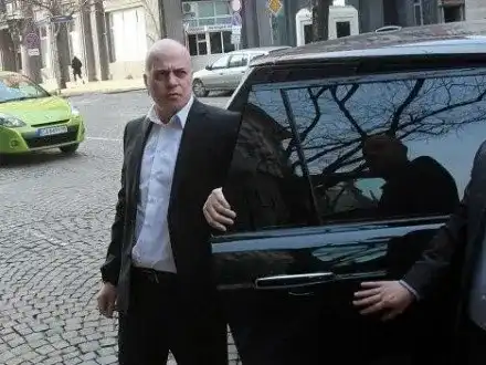 Слави Трифонов: Страхувам се да не ми подхвърлят дрога в колата!