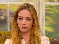 Снежана Макавеева на логопед (Актрисата оправя изговора си)